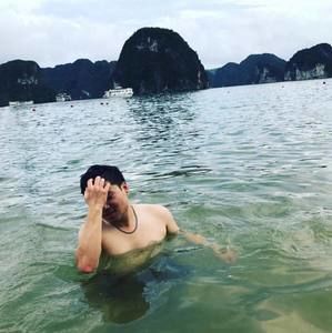 Meet your Posher, Tho